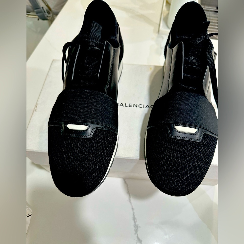 Authentic Balenciaga Men Sneakers (worn once)